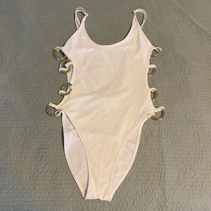 High cut one piece w gold o-rings